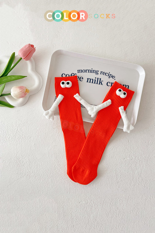 Color Socks 1 Çift Kırmızı El Ele Tutuşan Gözlü Mıknatıslı Çorap Seti (UNİSEX) Kırmızı