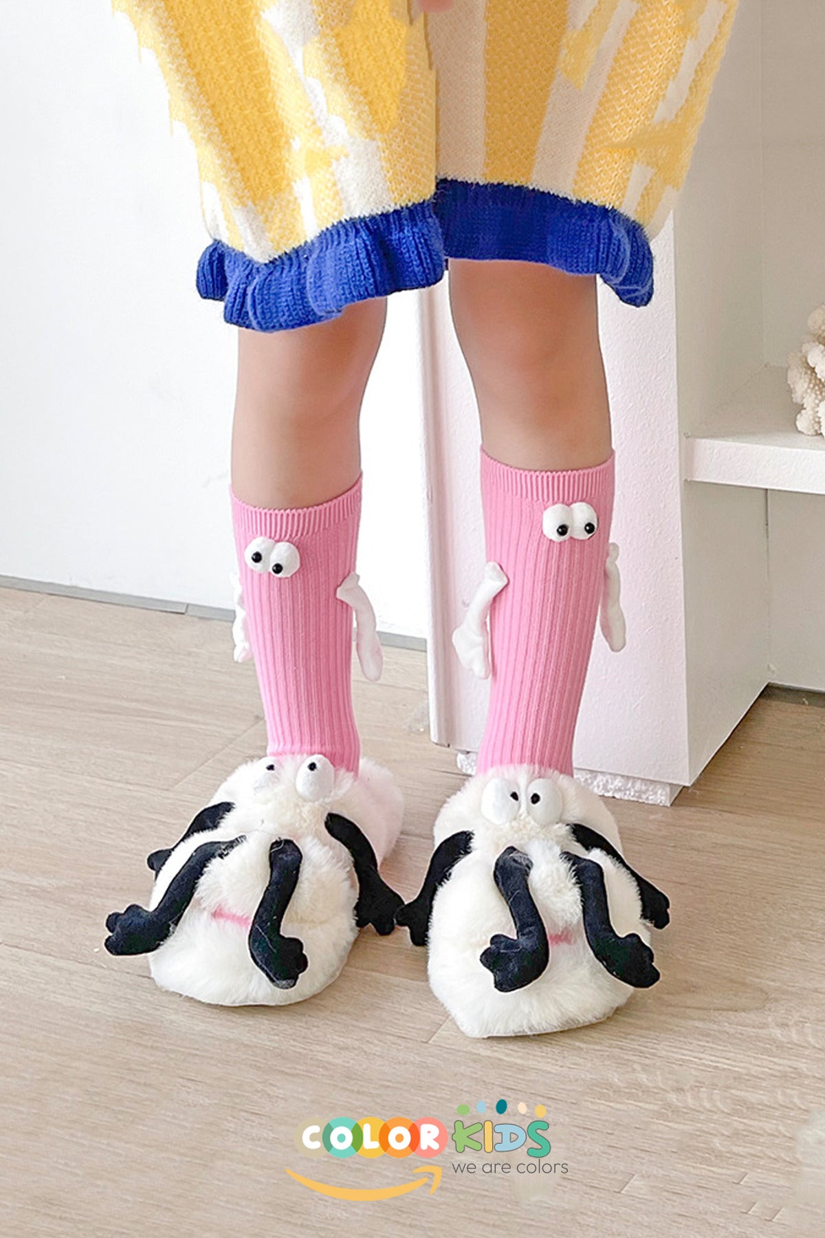 Color Socks Çocuk Mıknatıslı El Ele Tutuşan Çoraplar (Topuksuz) Çok Renkli
