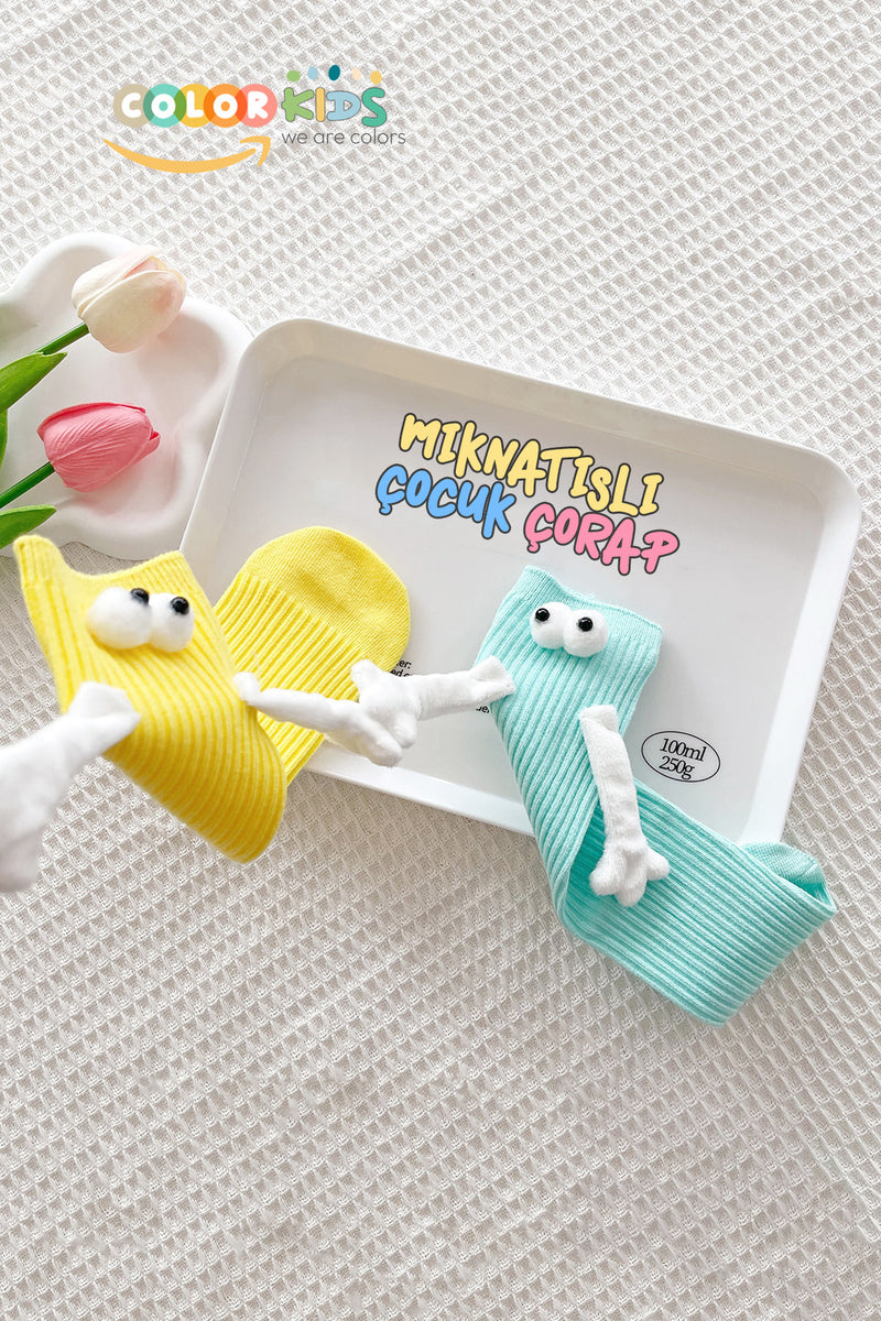 Color Socks Çocuk Mıknatıslı El Ele Tutuşan Çoraplar (Topuksuz) Çok Renkli
